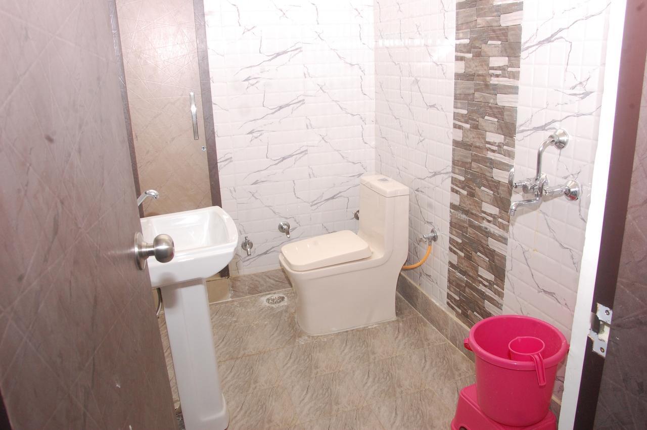Hotel Prem Bandhan Hisār Esterno foto